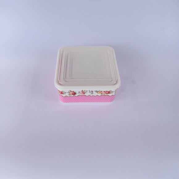 Decorative food storage containers. 4 pack. Plastic - Picture 2 of 4